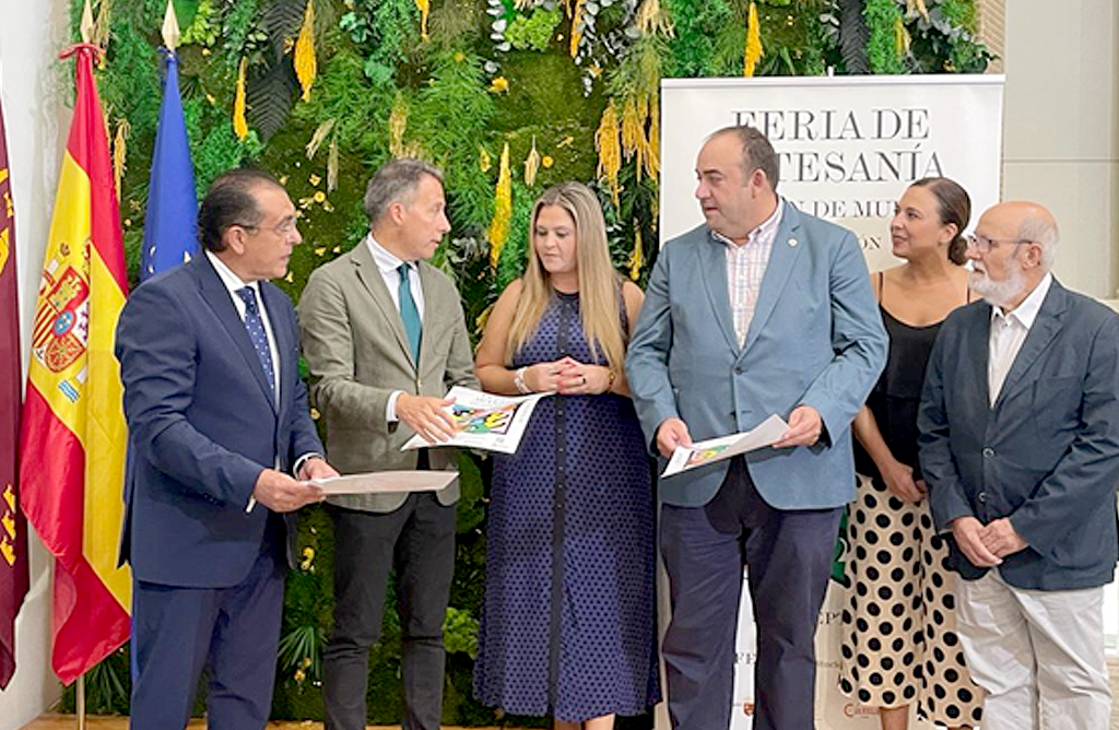 Un centenar de artesanos de toda España se darán cita en la Feria de Artesanía de la Región